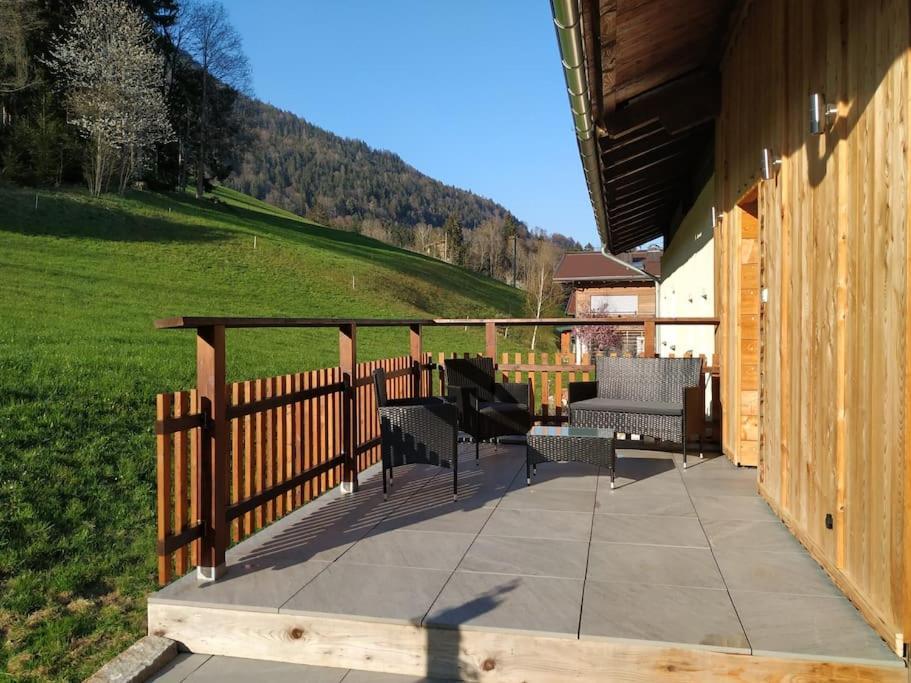 Upcycling Appartement Fischl - Nachhaltig Und Kreativ Wohnen Fuer Gross Und Klein Jenbach Exterior photo